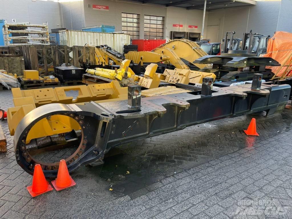 CAT 390 F L 底盘和悬架