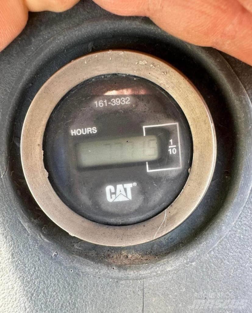 CAT 420 D 反铲装载机