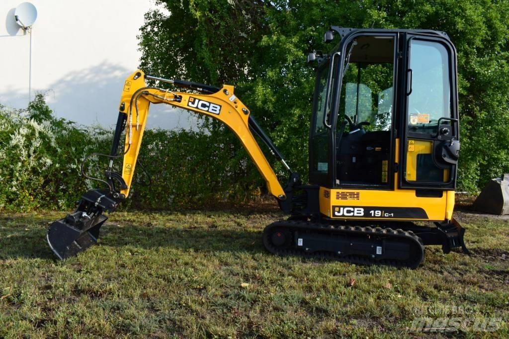 JCB 19 C-1 小型挖掘机