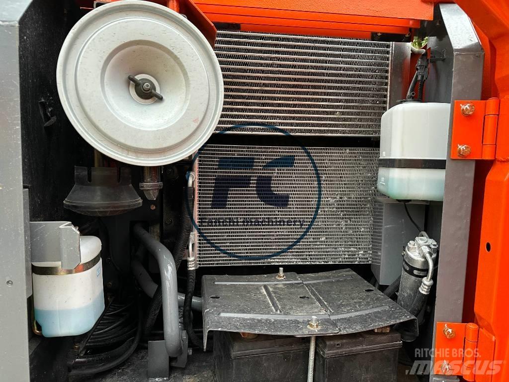 Hitachi ZX 120 履带挖掘机