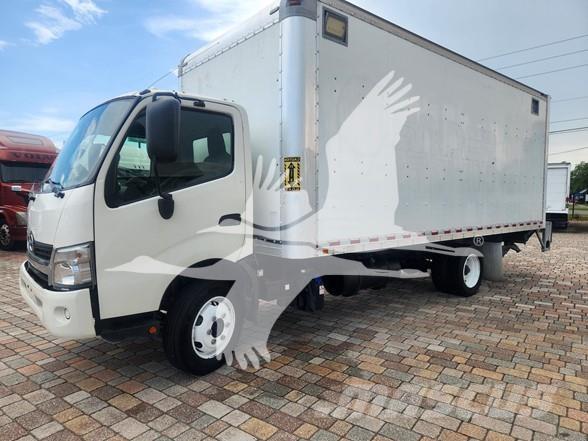 Hino 195 厢式货车