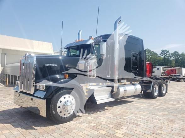 Kenworth W900 牵引车