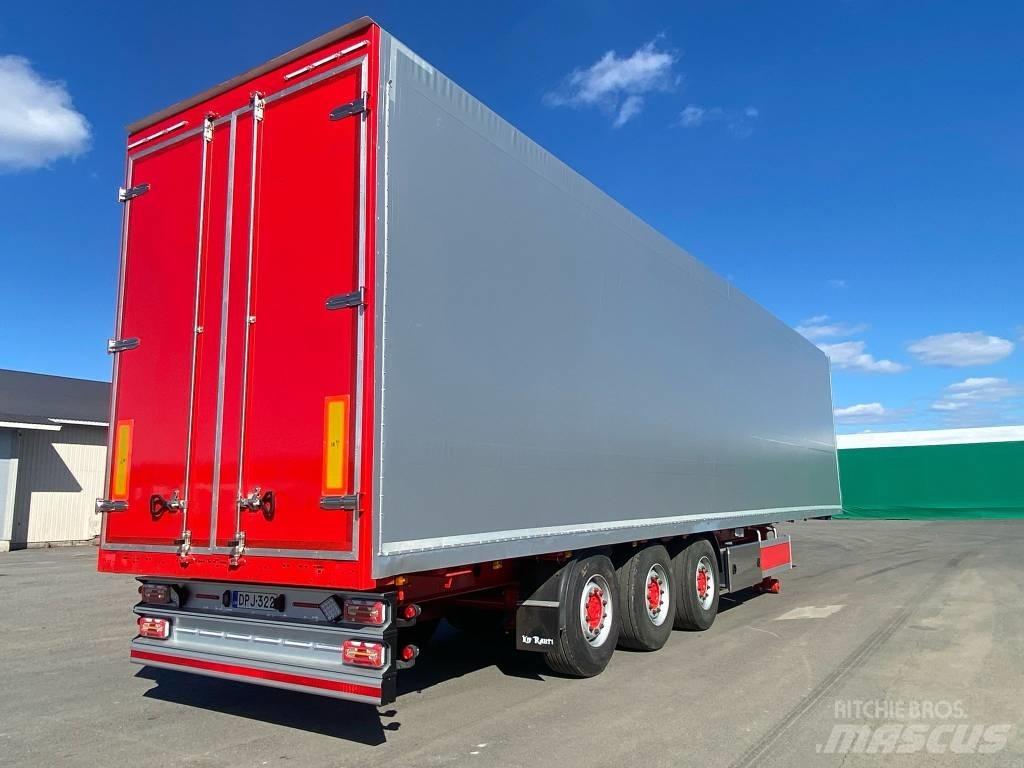 Kögel puoliperävaunu 侧帘半挂车