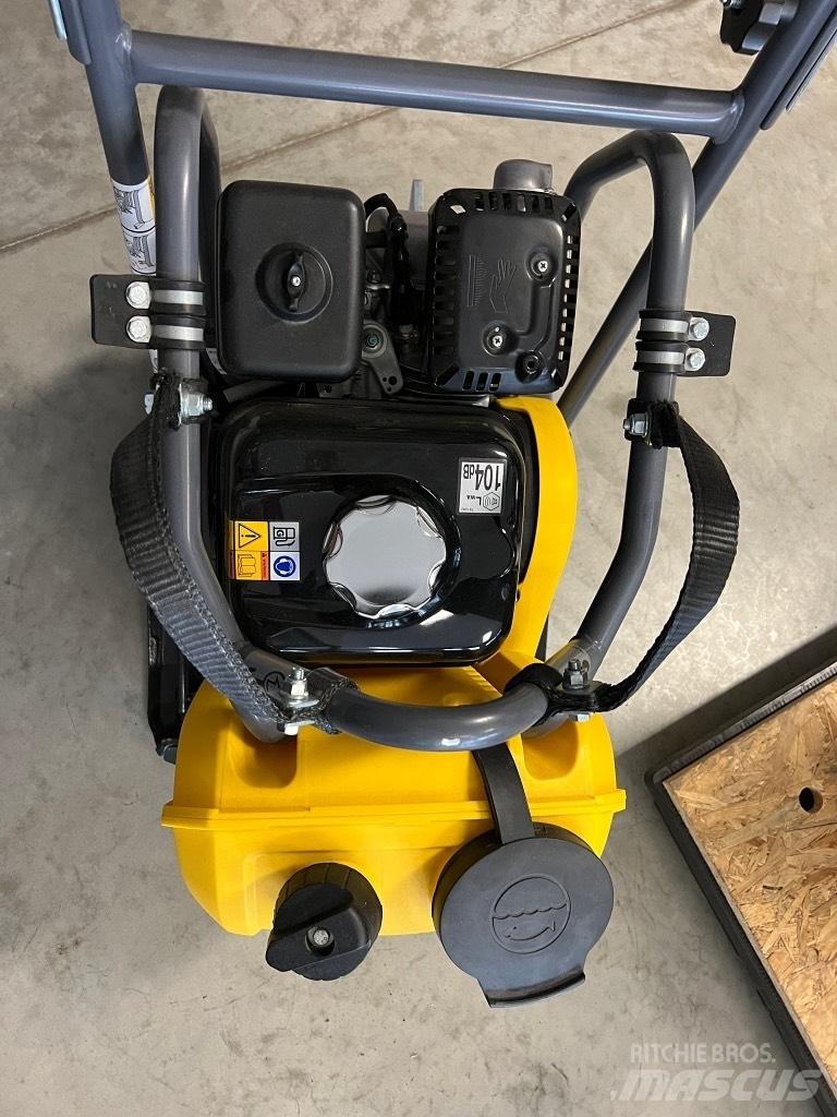 ATLAS COPCO LF57 LAT 土壤压实机