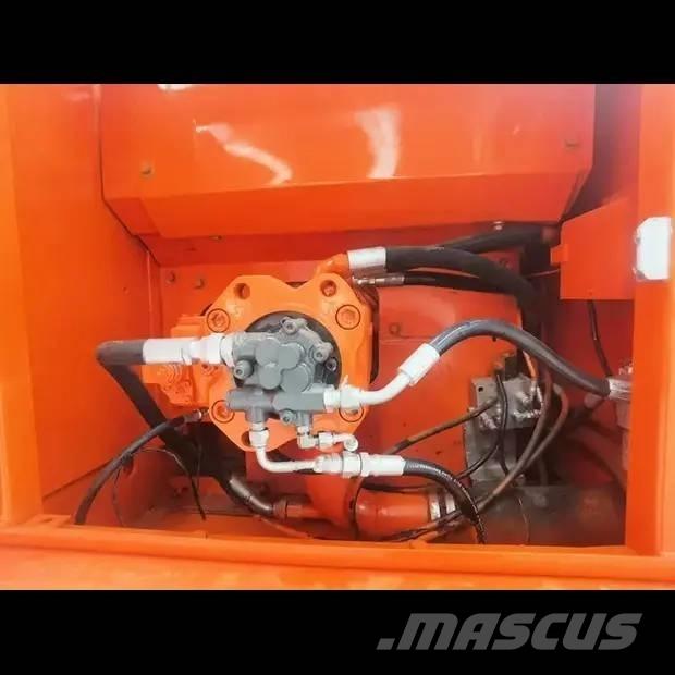 Doosan DX 225 LC 履带挖掘机