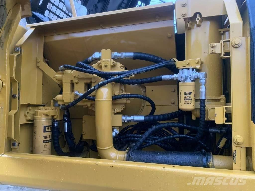 CAT 325 B L 履带挖掘机