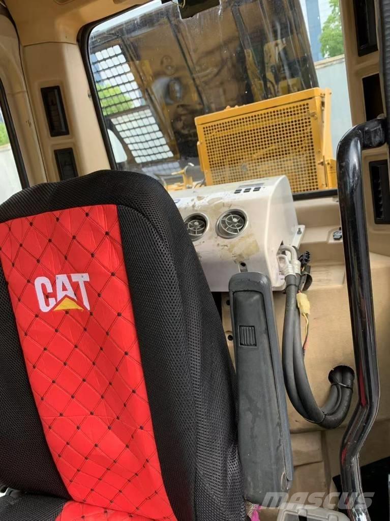 CAT 325 B L 履带挖掘机