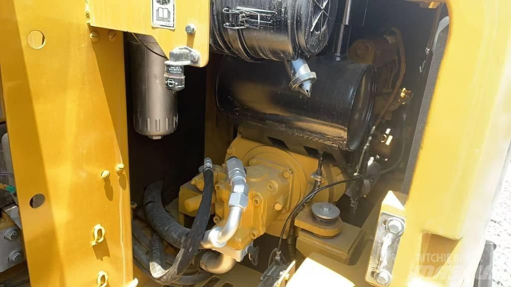 CAT 306 履带挖掘机