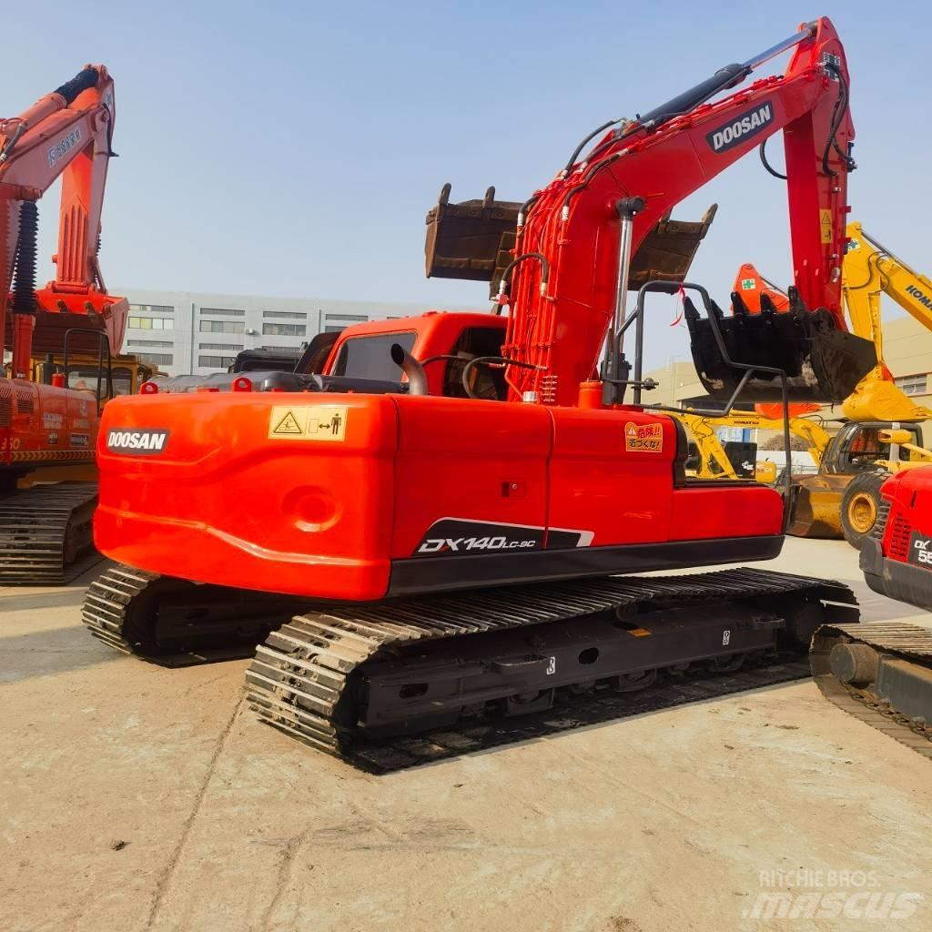 Doosan DX140LC-9C 履带挖掘机