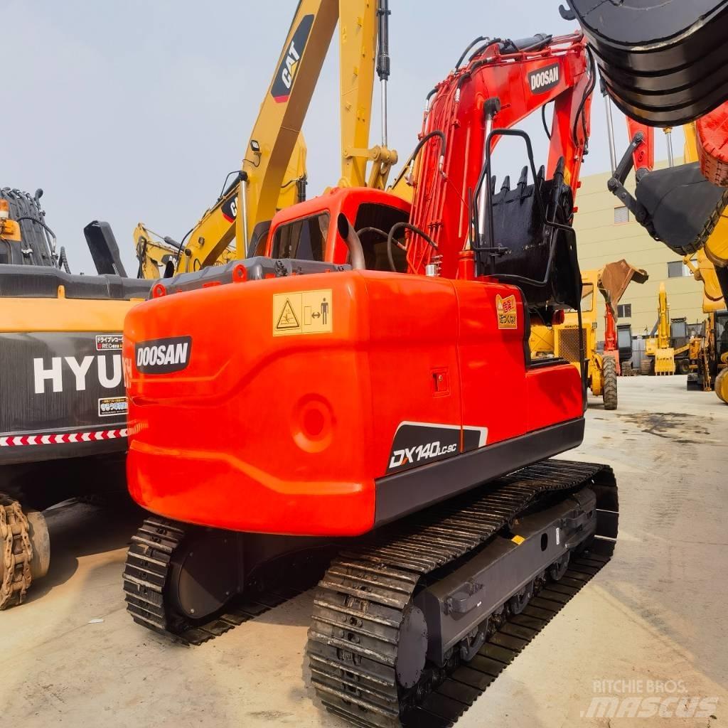 Doosan DX140LC-9C 履带挖掘机