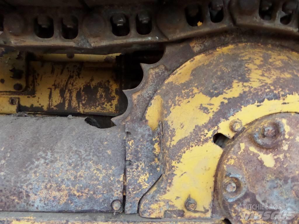 CAT D 4 E 履带式推土机