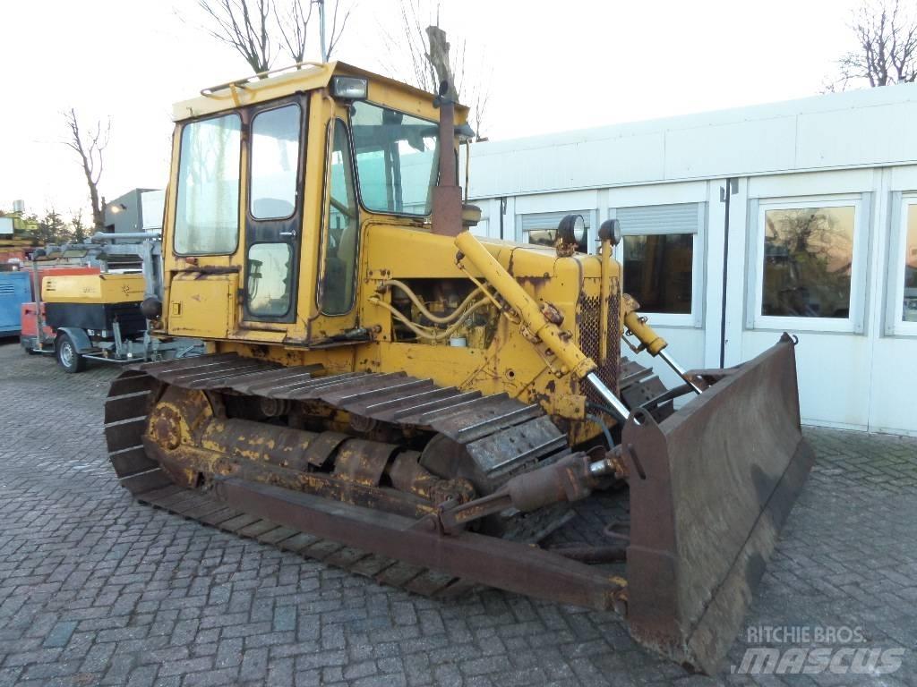CAT D 4 E 履带式推土机