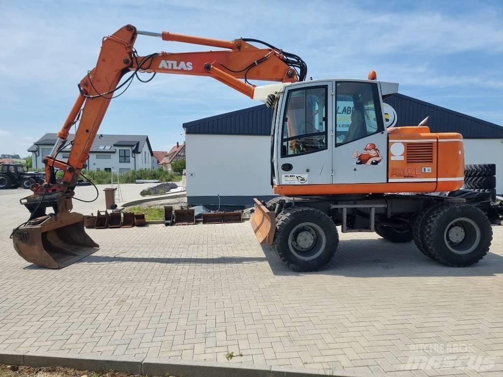 Atlas 1204 轮式挖掘机