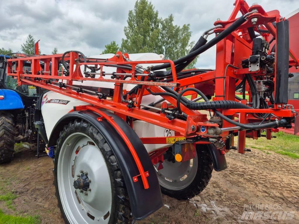 Kuhn Lexis 3000 牵引式喷雾机