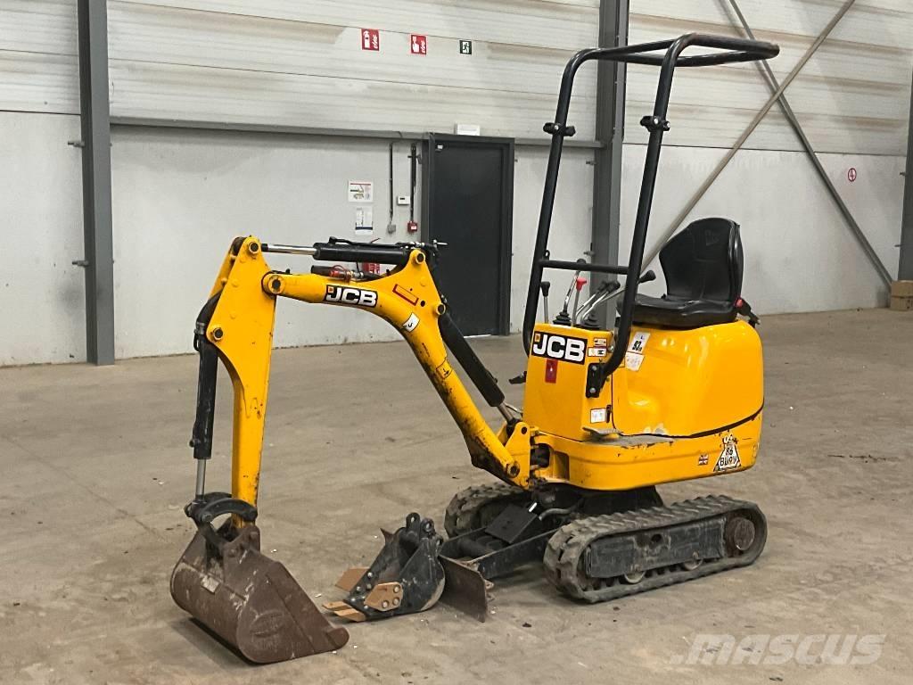 JCB 8008 CTS 小型挖掘机