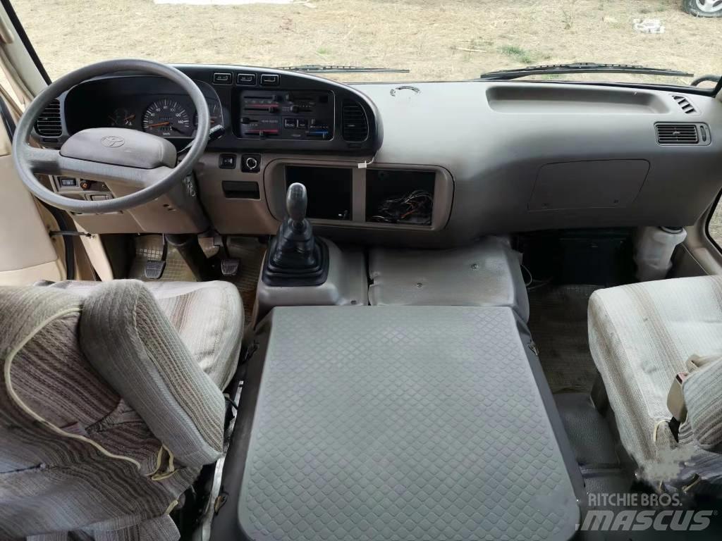 Toyota Coaster 公路客运汽车