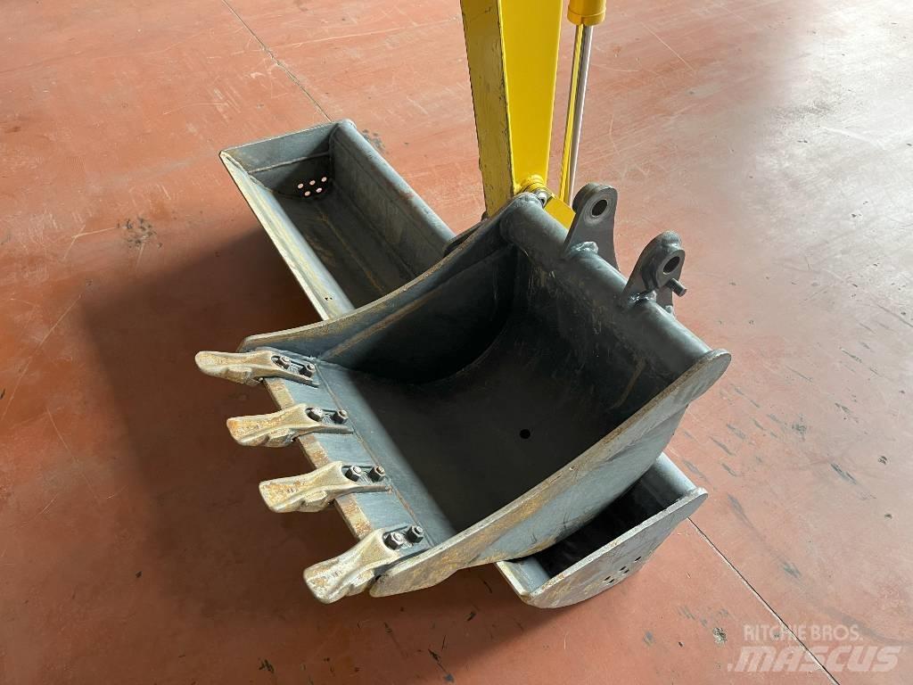 Komatsu PC 24 MR 5 小型挖掘机