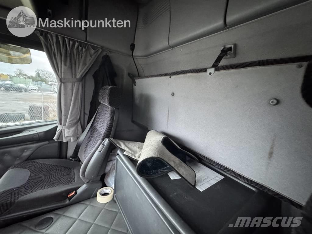 Scania R 124 厢式货车