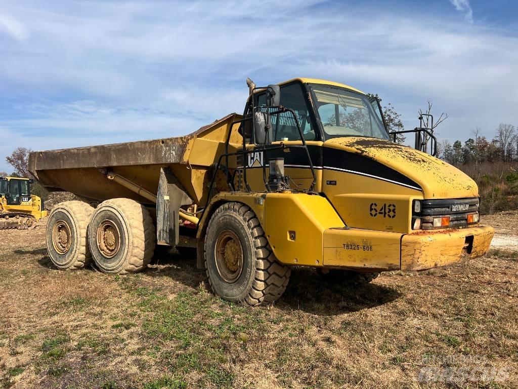 CAT 725 铰接式自卸车