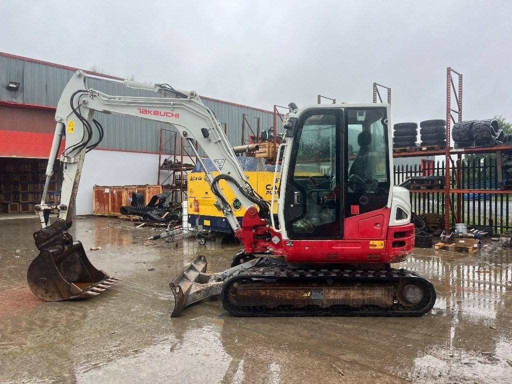 Takeuchi TB 260 小型挖掘机