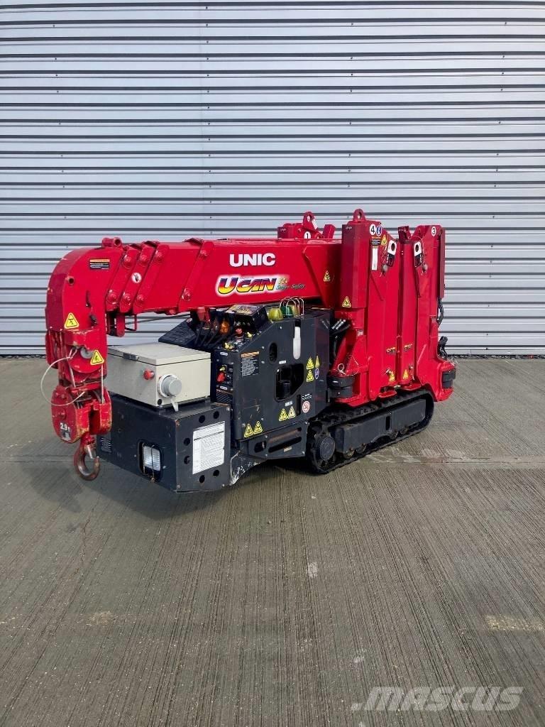 Unic URW-295 轻小型起重机