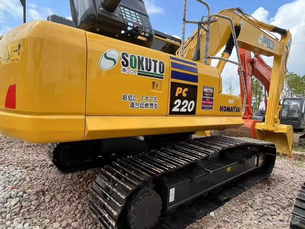 Komatsu pc220 履带挖掘机