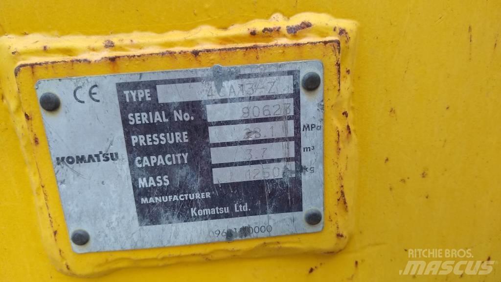 Komatsu D65PX-18 履带式推土机