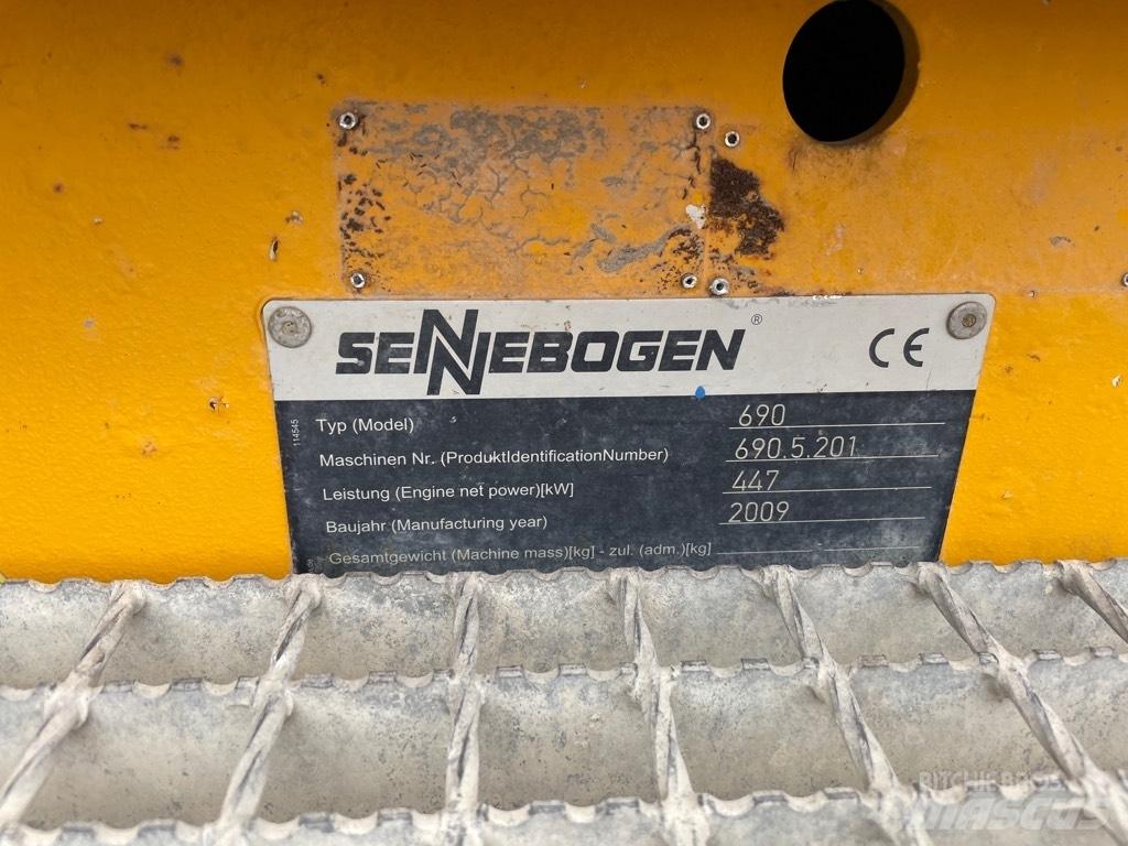 Sennebogen S 690 抓铲挖掘机