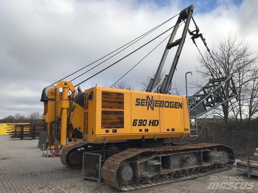 Sennebogen S 690 抓铲挖掘机