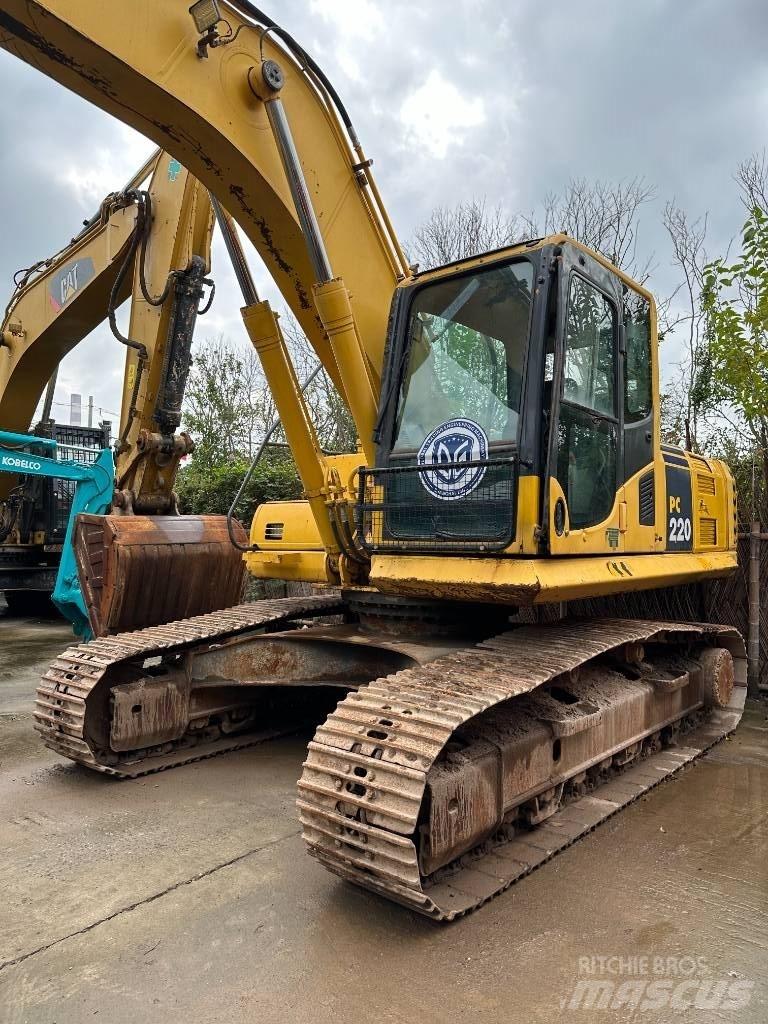 Komatsu PC 220-8 履带挖掘机