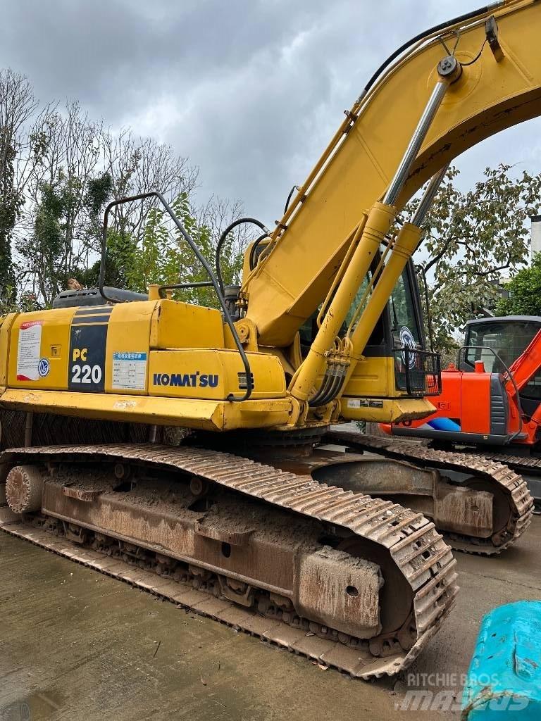 Komatsu PC 220-8 履带挖掘机