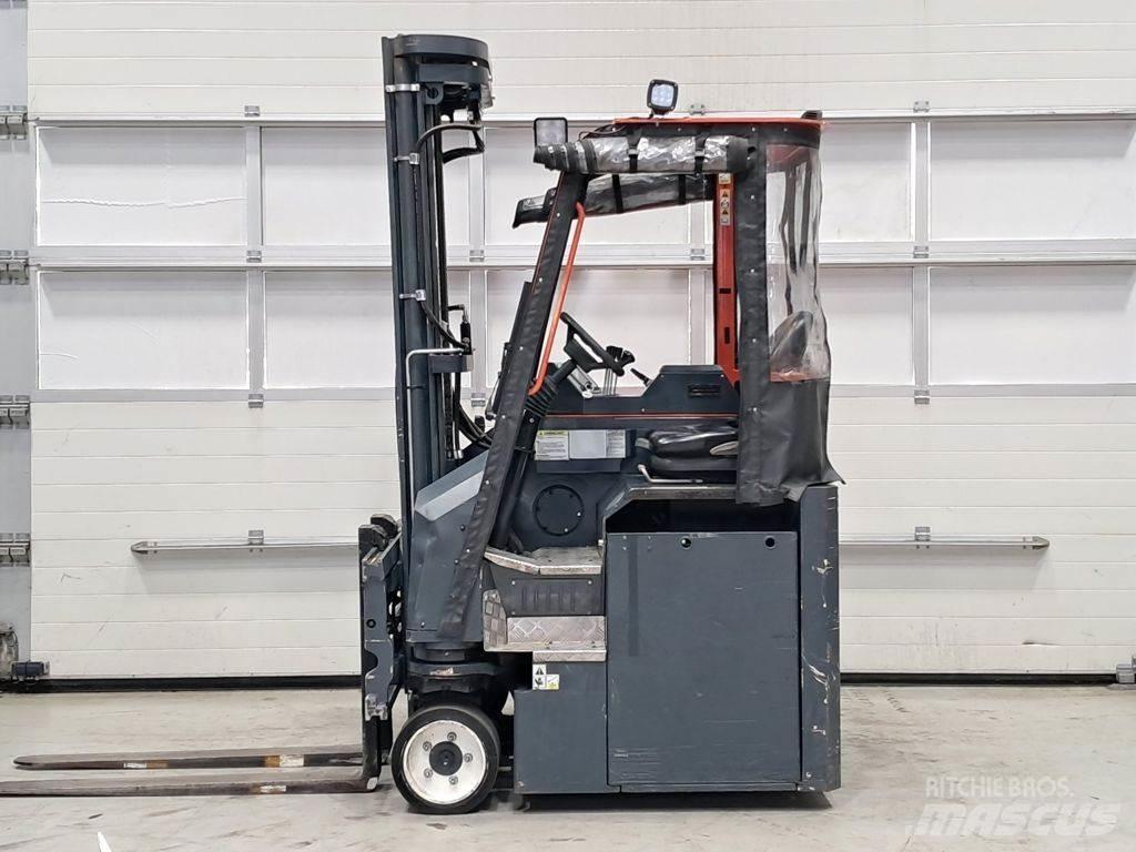 Combilift CBE2500 侧卸式铲车