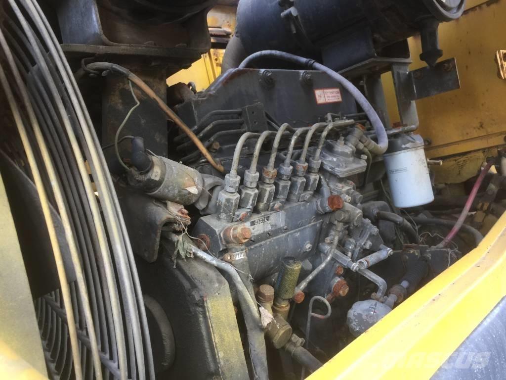 Komatsu WA 320-3 轮式装载机
