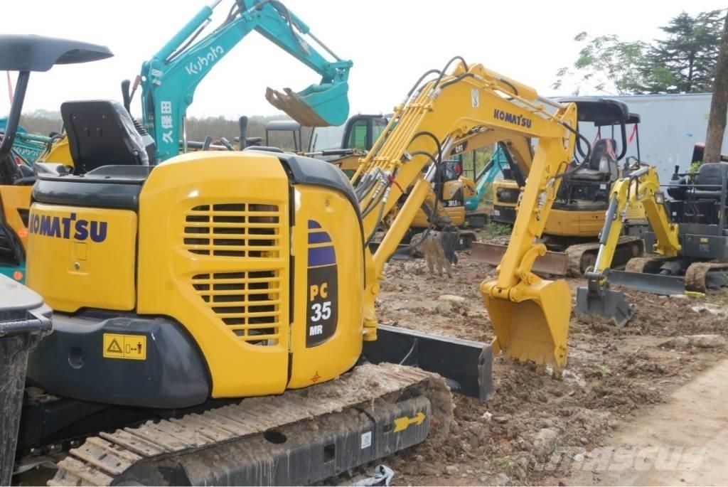 Komatsu PC 35 小型挖掘机