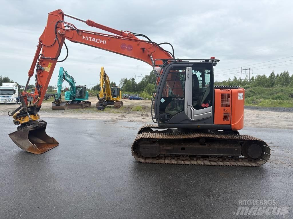 Hitachi ZX135US-3 履带挖掘机