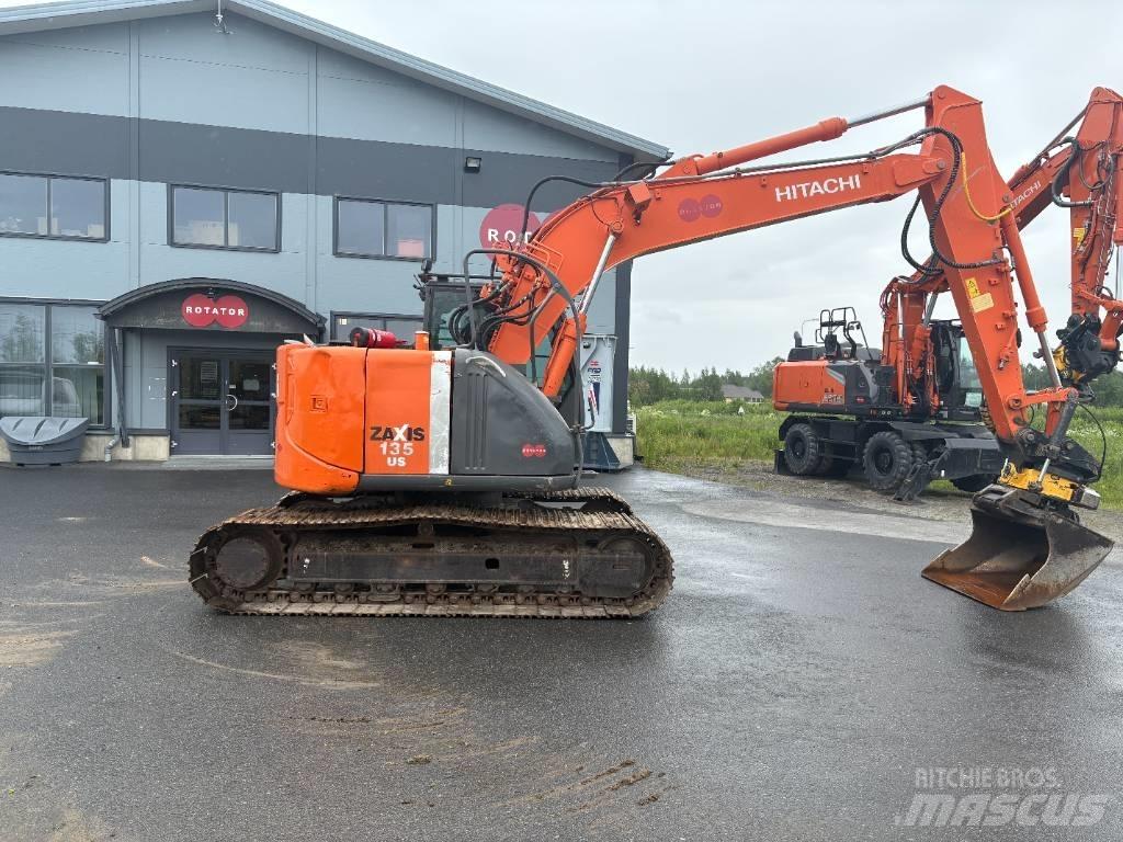 Hitachi ZX135US-3 履带挖掘机