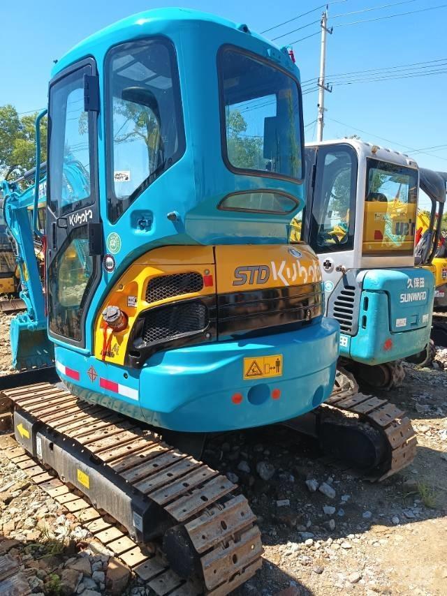 Kubota KX 135 小型挖掘机