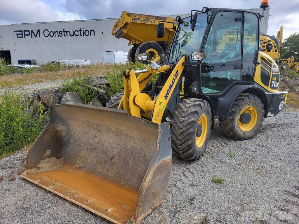 Komatsu WA70M-8 轮式装载机