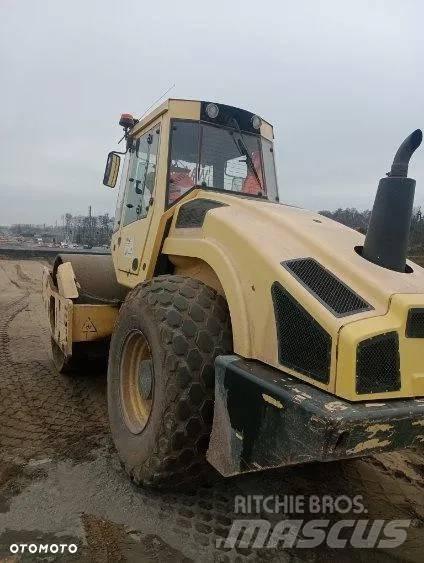 Bomag BW 213 D-4 单轮压路机