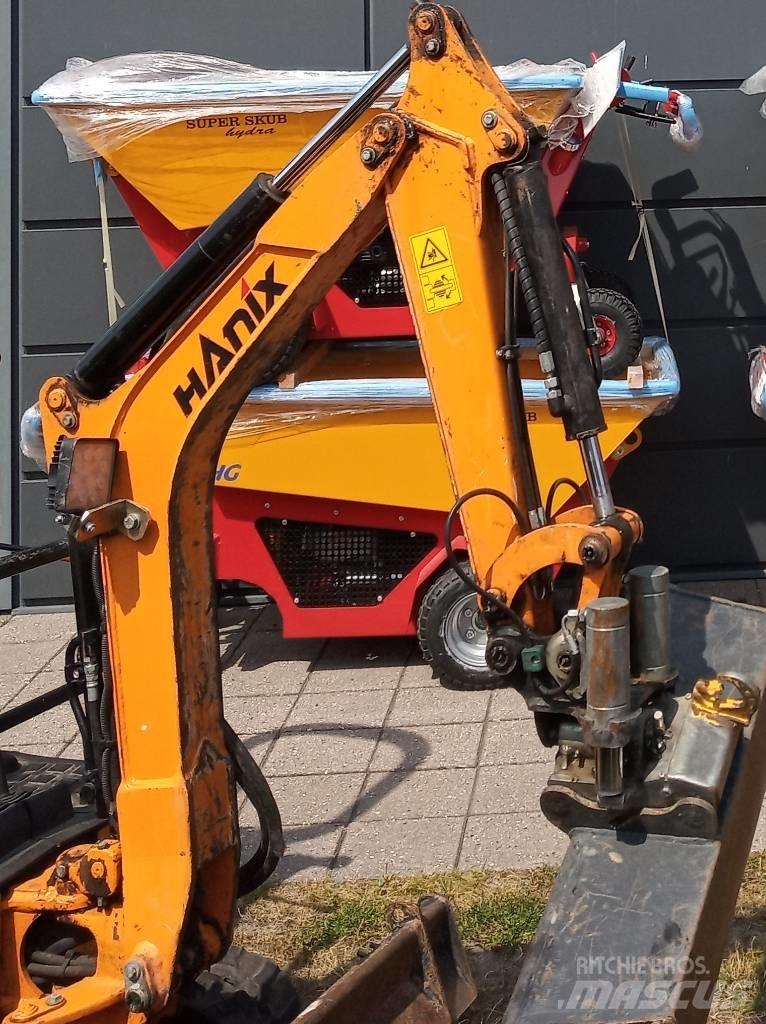 Hanix H 09 D 小型挖掘机