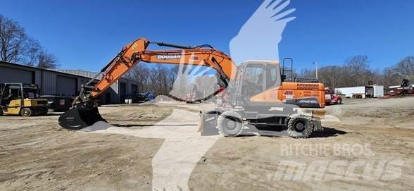 Doosan DX210W 轮式挖掘机
