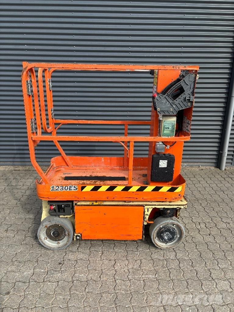 JLG 1230 ES 客货电梯