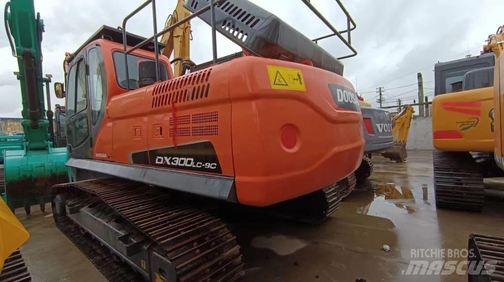 Doosan DX300 LC-9C 履带挖掘机