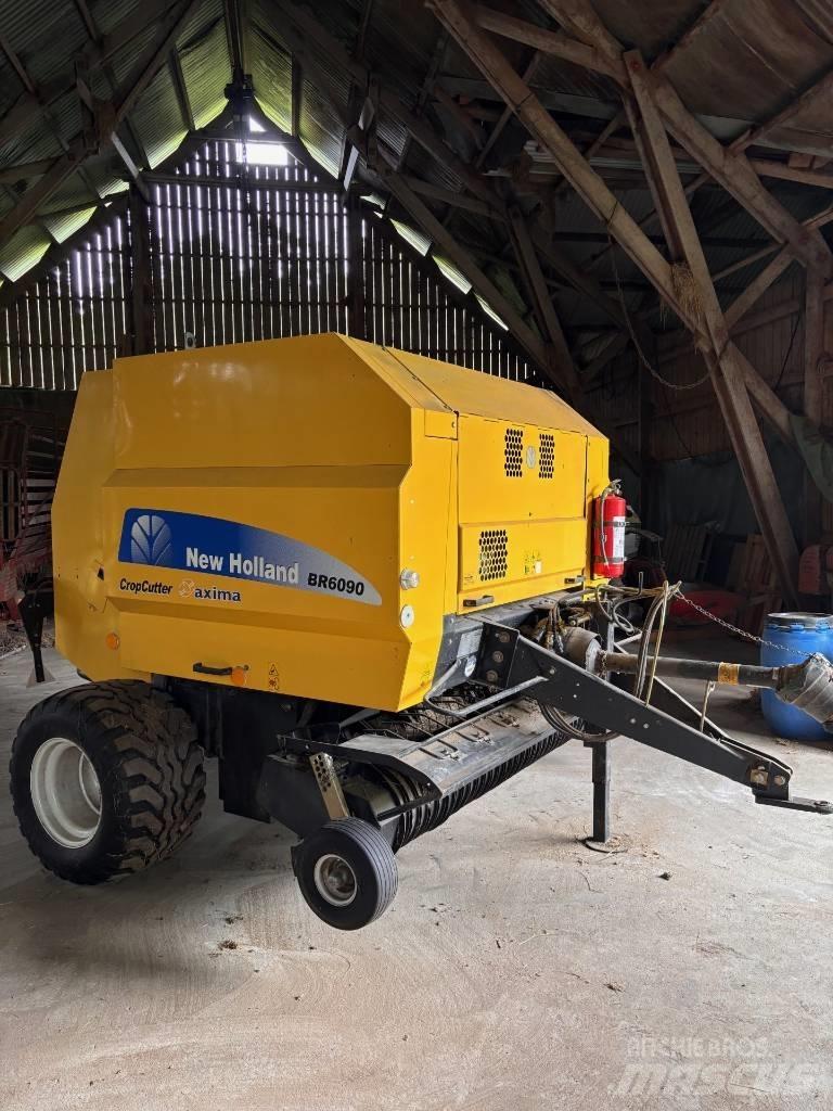 New Holland BR 6090 圆捆打捆机