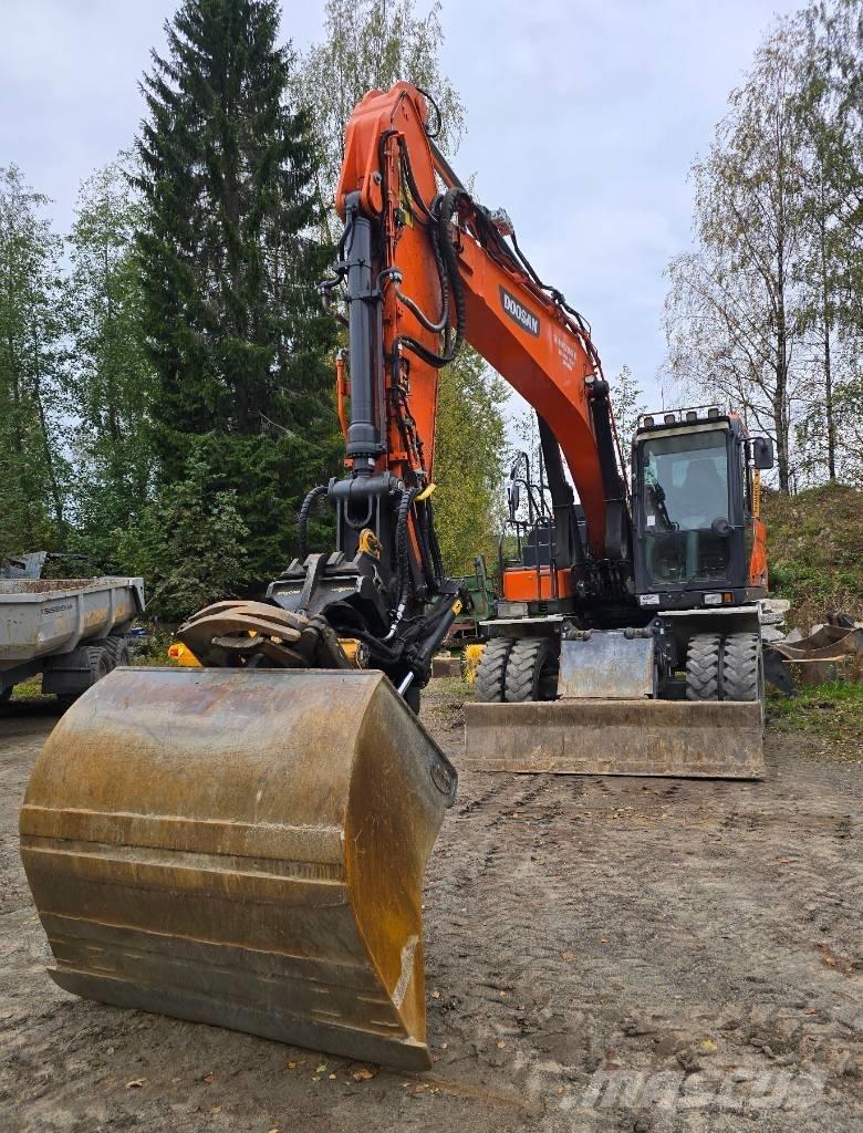 Doosan DX 170 W-5 轮式挖掘机