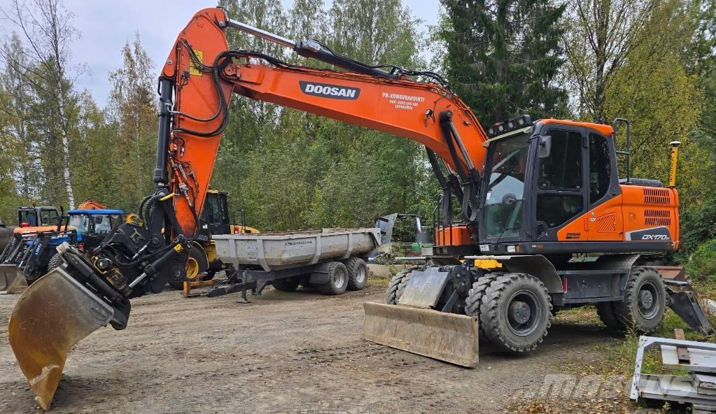 Doosan DX 170 W-5 轮式挖掘机