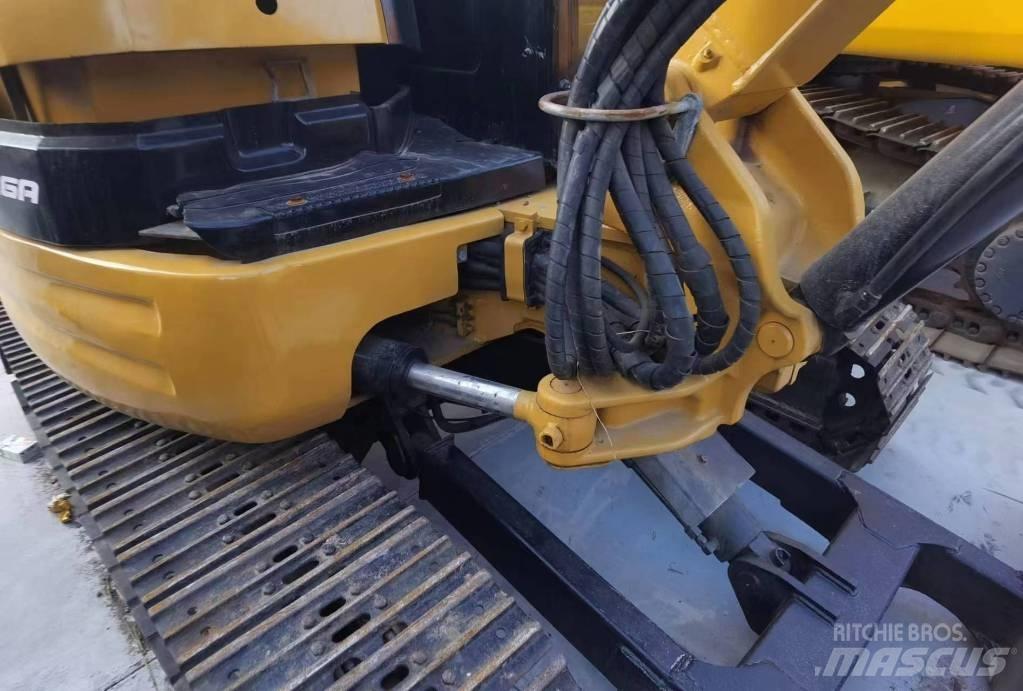 CAT 304 C 小型挖掘机