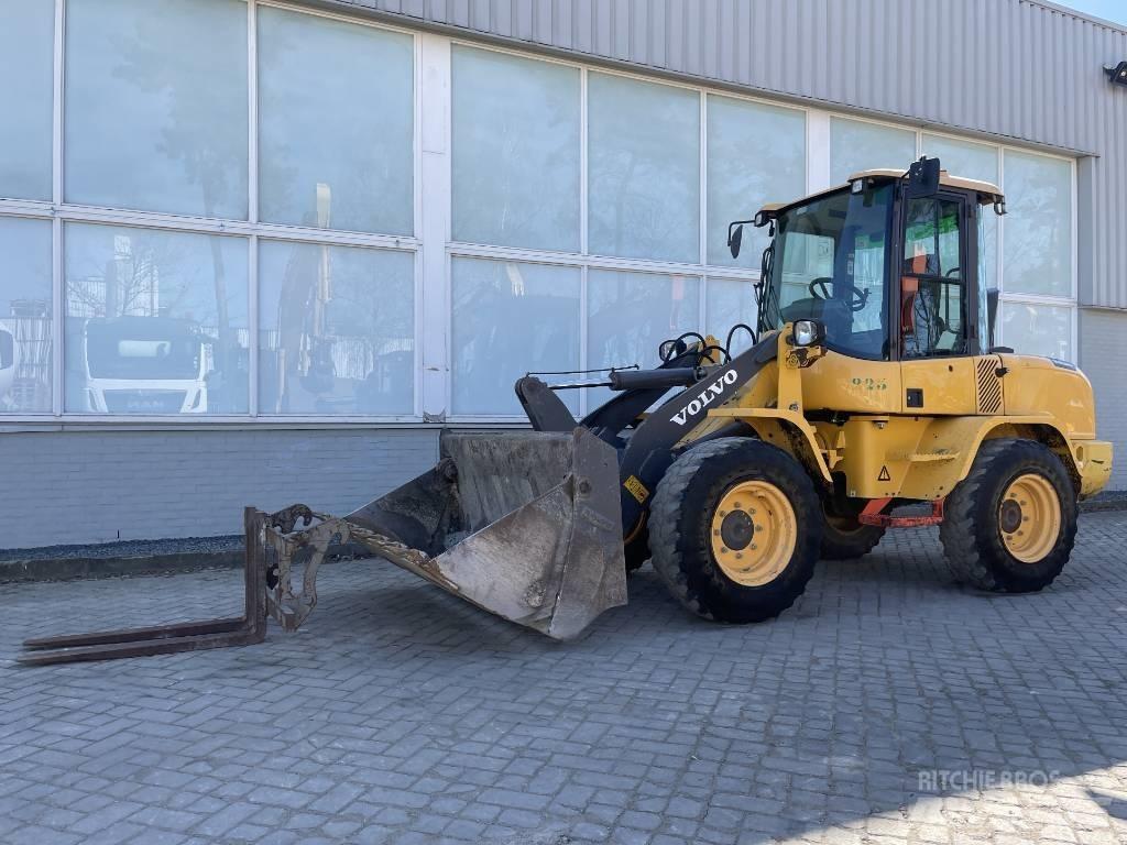 Volvo L 30 G     2018     CE 轮式装载机