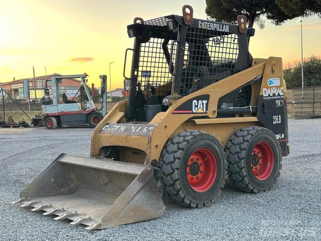 CAT 226BHF 小型装载机