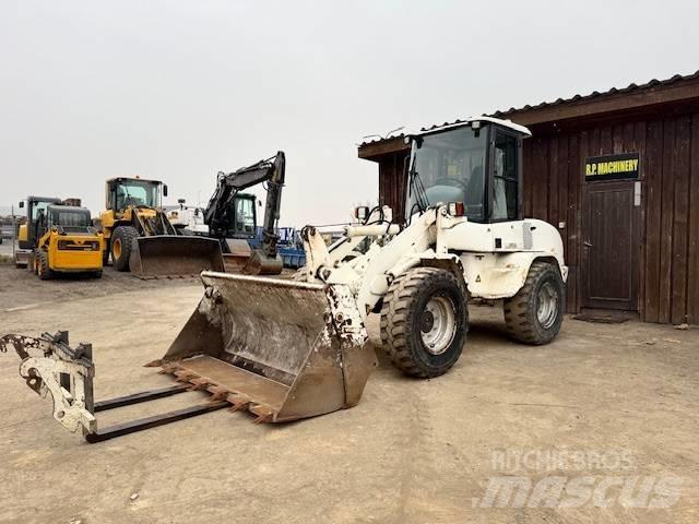 Volvo L 30 B 轮式装载机